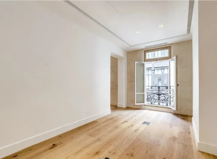 Office in Paris for lease - Interior Photo - Image 3 of 8