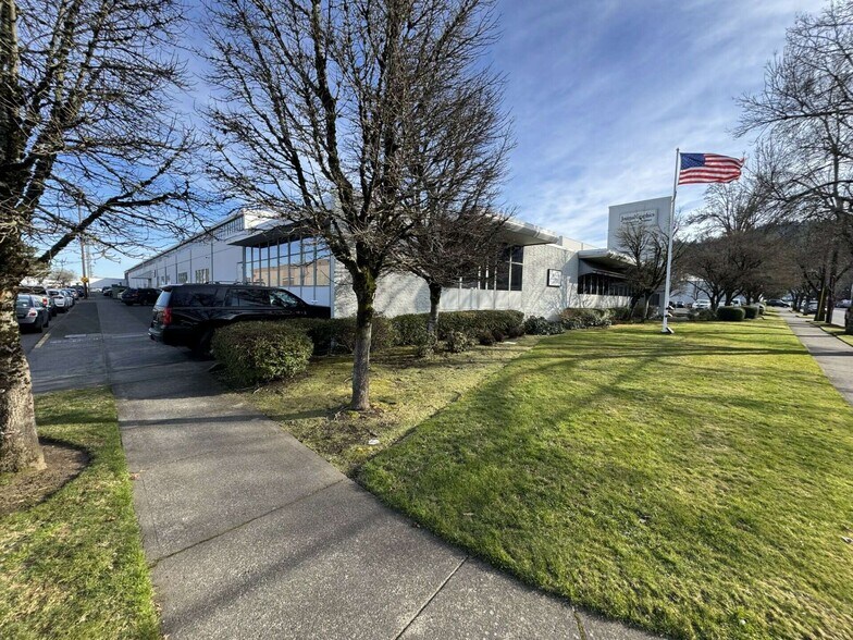 2840 NW 35th Ave, Portland, OR for sale - Building Photo - Image 2 of 9