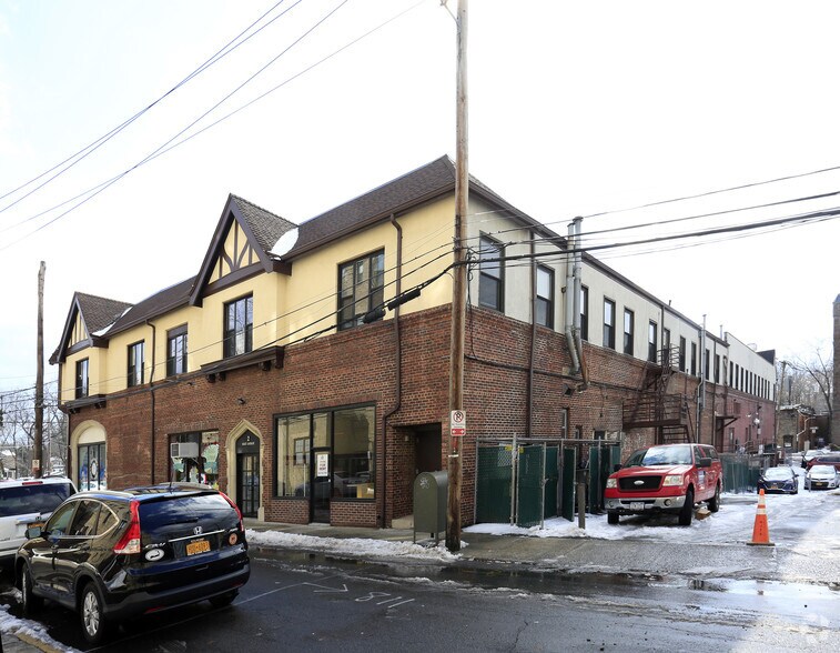 2 East Ave, Larchmont, NY 10538