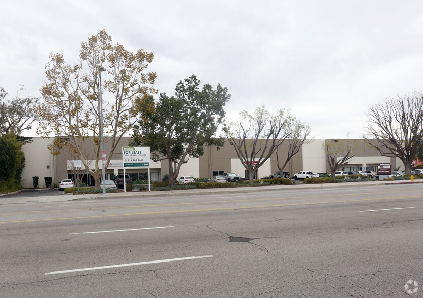 21026-21040 Nordhoff St, Chatsworth, CA for lease - Building Photo - Image 2 of 7