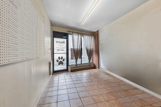 4148-4152 Boul Sainte-Rose, Laval, QC for lease Building Photo- Image 1 of 4