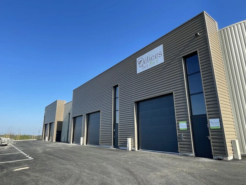 20 Rue Des Roches, Saint-Georges-d'Orques for lease - Building Photo - Image 2 of 4