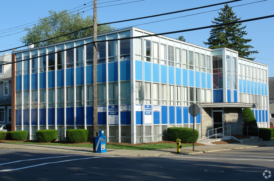 101 Jefferson Ave, Endicott, NY for lease - Primary Photo - Image 1 of 11