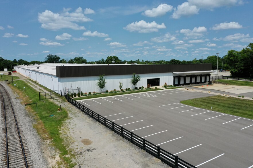 400 3rd St, Simpsonville, KY for sale - Building Photo - Image 1 of 1