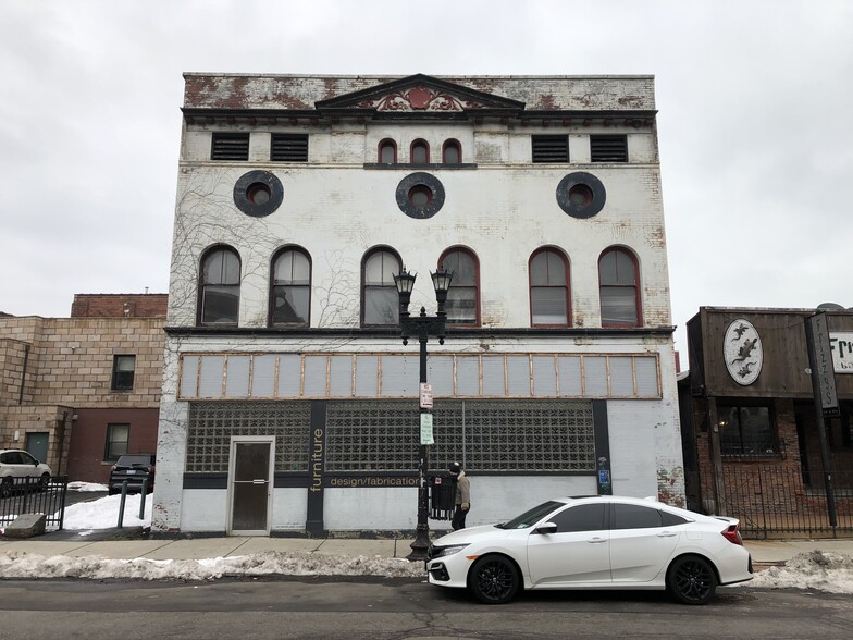 138 Allen St, Buffalo, NY for lease - Building Photo - Image 2 of 4