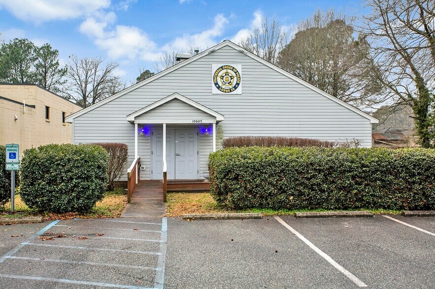 10605 Jefferson Ave, Newport News, VA 23601