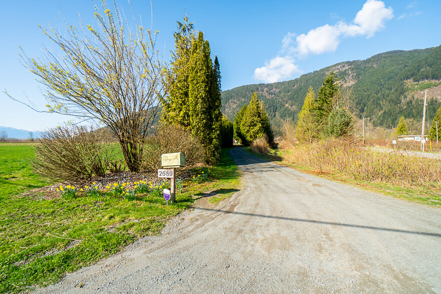 2689 Sutherland Rd, Agassiz, BC for sale - Primary Photo - Image 1 of 74