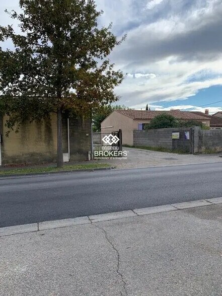 Industrial in Entraigues-sur-la-Sorgue for sale - Building Photo - Image 2 of 30