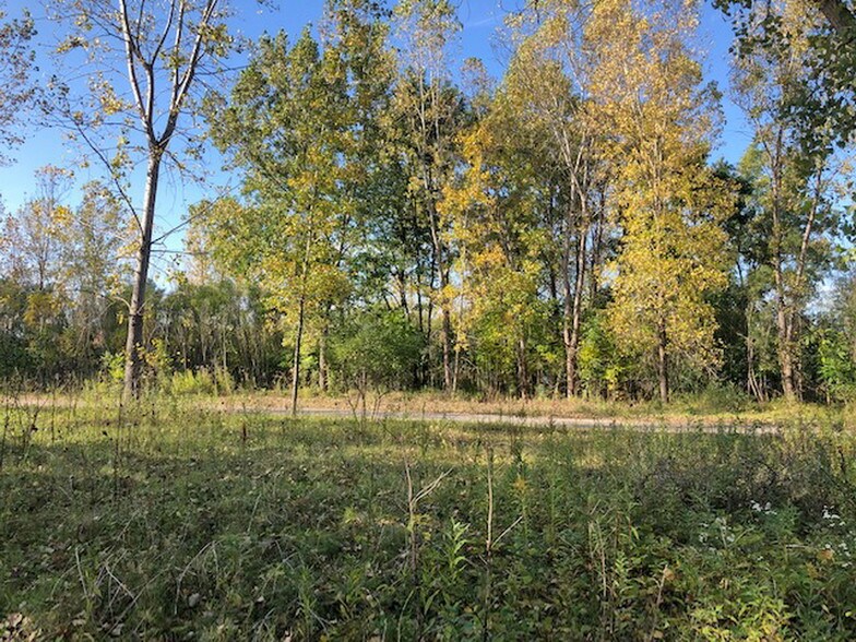 2000 Riverside Dr, Green Bay, WI for sale - Building Photo - Image 1 of 1