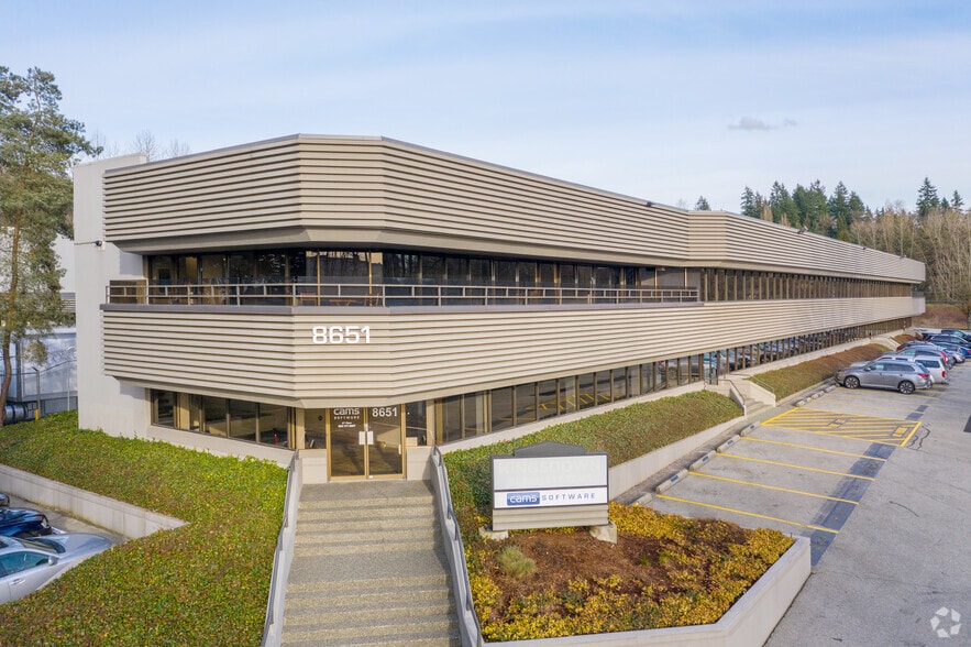 8651 Eastlake Dr, Burnaby, BC for lease - Building Photo - Image 3 of 4