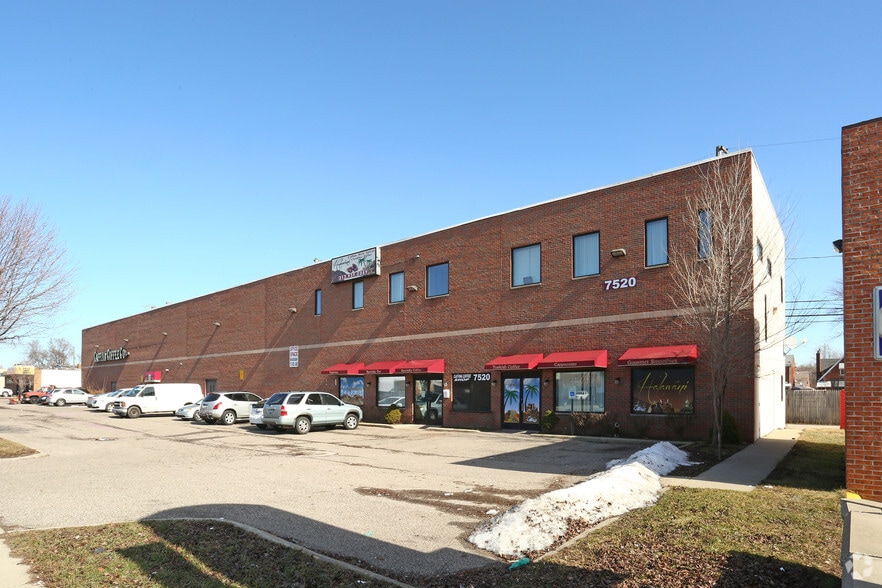 7520 Greenfield Rd, Dearborn, MI 48126
