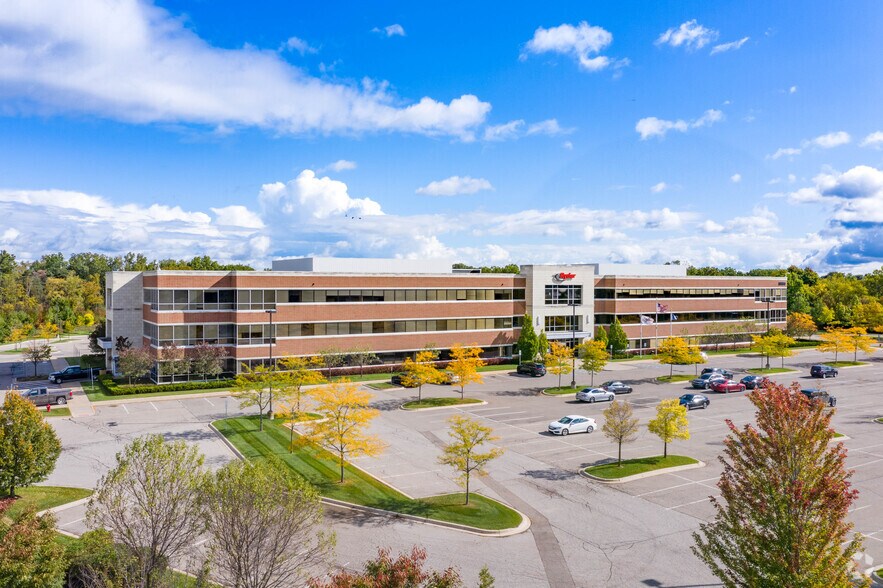 39550 13 Mile Rd, Novi, MI for lease - Building Photo - Image 2 of 4