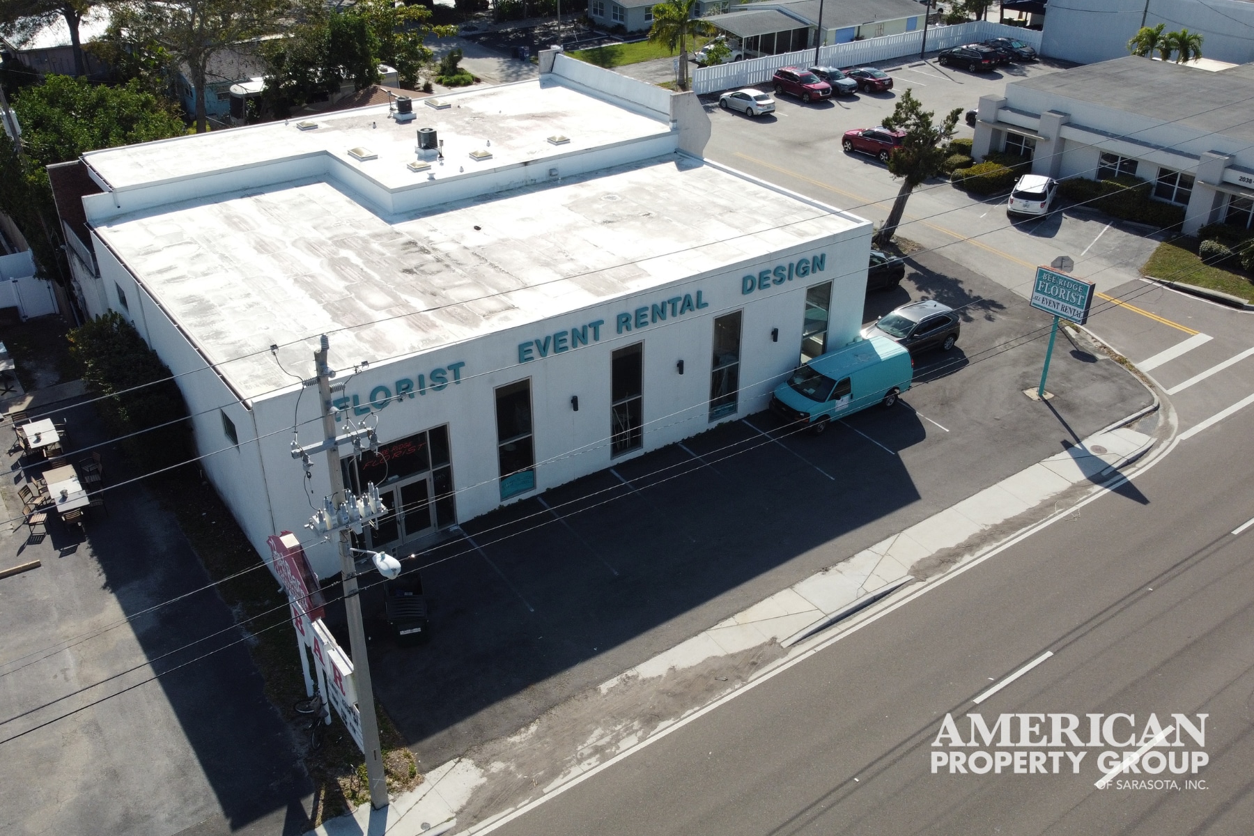 2048 Bee Ridge Rd, Sarasota, FL for lease Building Photo- Image 1 of 10