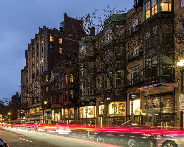 137-141 Newbury St, Boston, MA for lease - Building Photo - Image 2 of 3