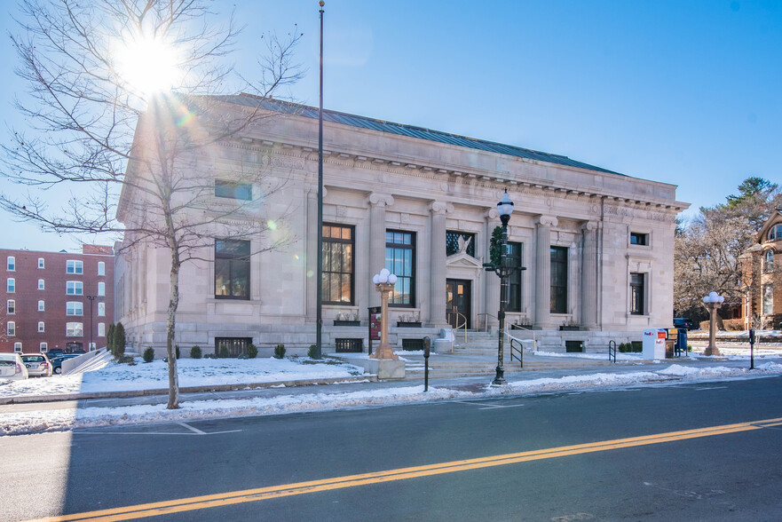 114 W Main St, New Britain, CT for lease - Building Photo - Image 1 of 17