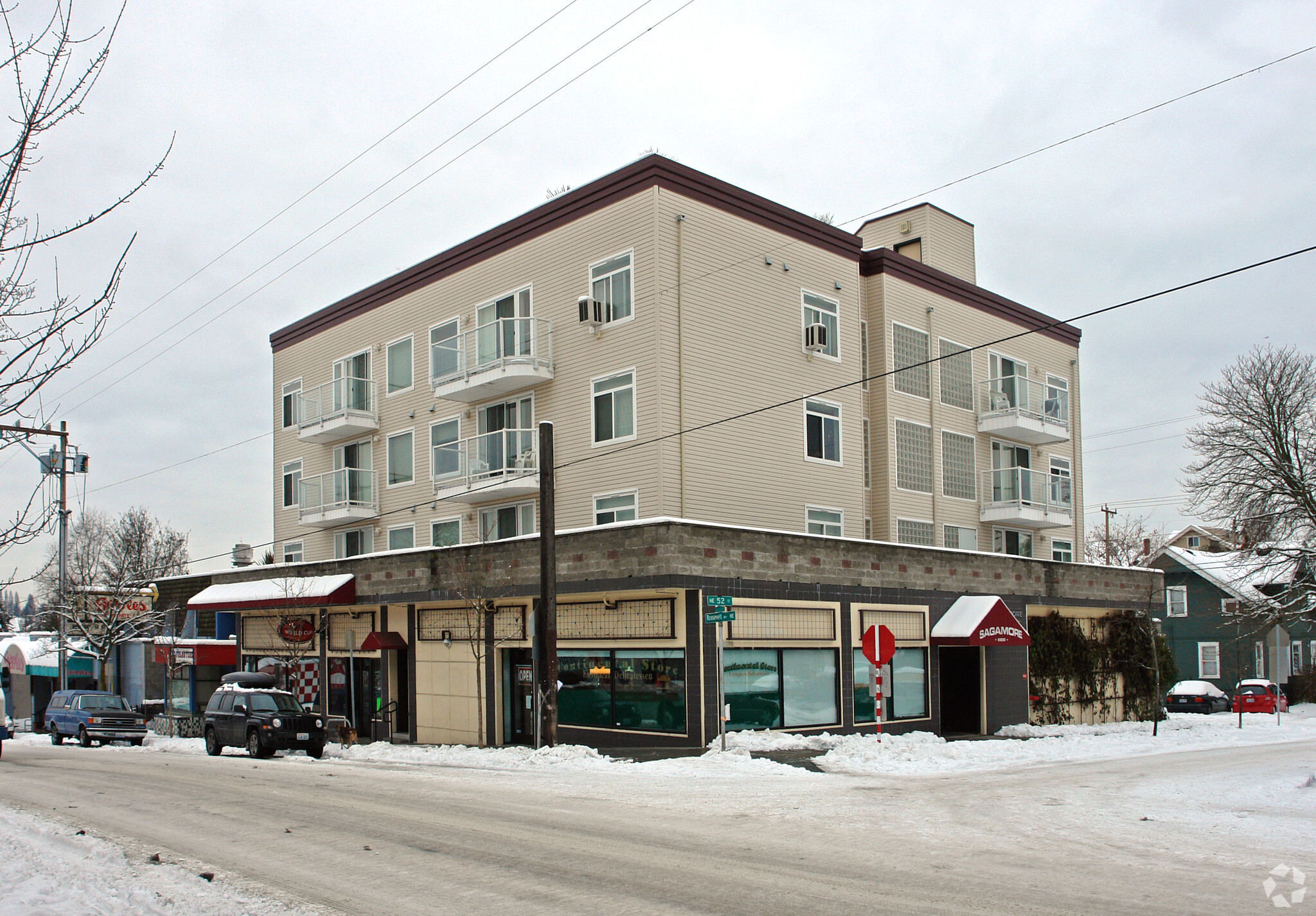 5200 Roosevelt Way NE, Seattle, WA for sale Primary Photo- Image 1 of 1