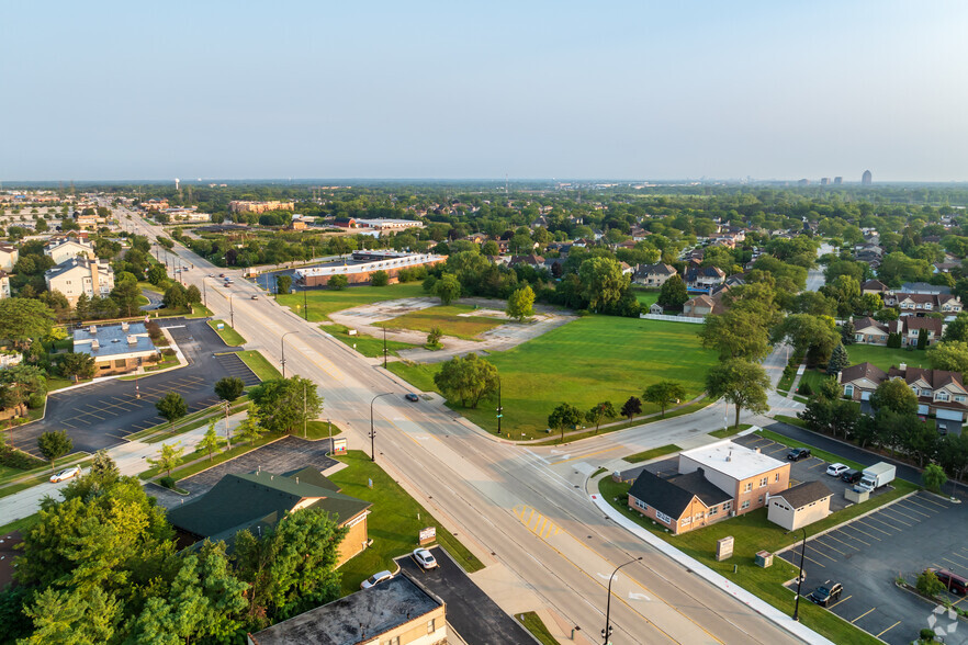 1100 W Lake St, Addison, IL for sale - Building Photo - Image 1 of 4