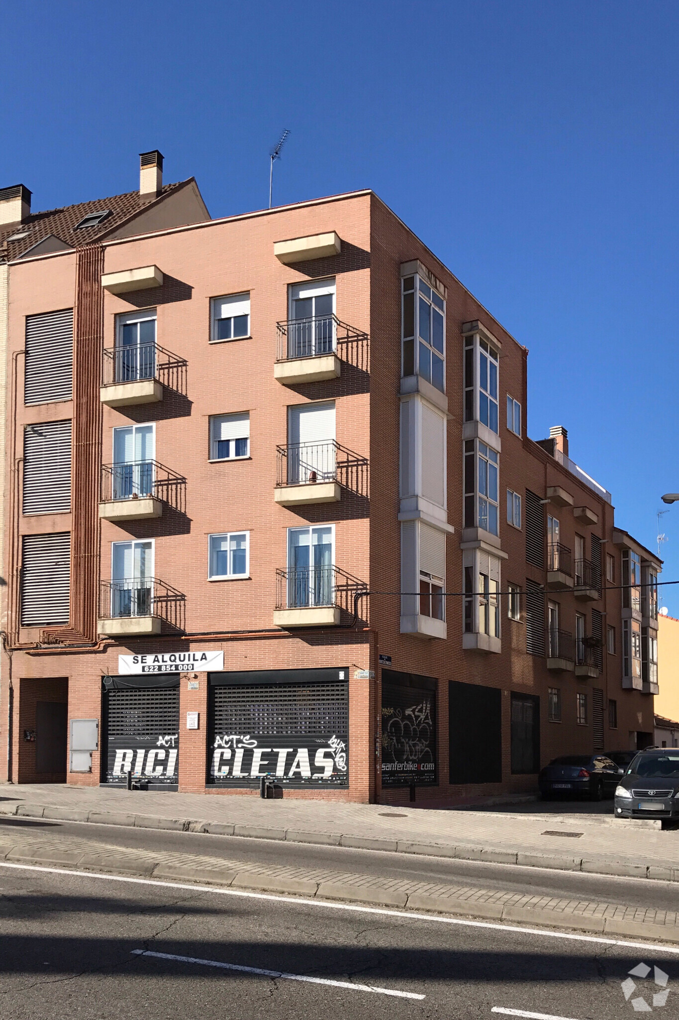 Calle Sebastián Álvaro, 8, Madrid, Madrid for lease Primary Photo- Image 1 of 3