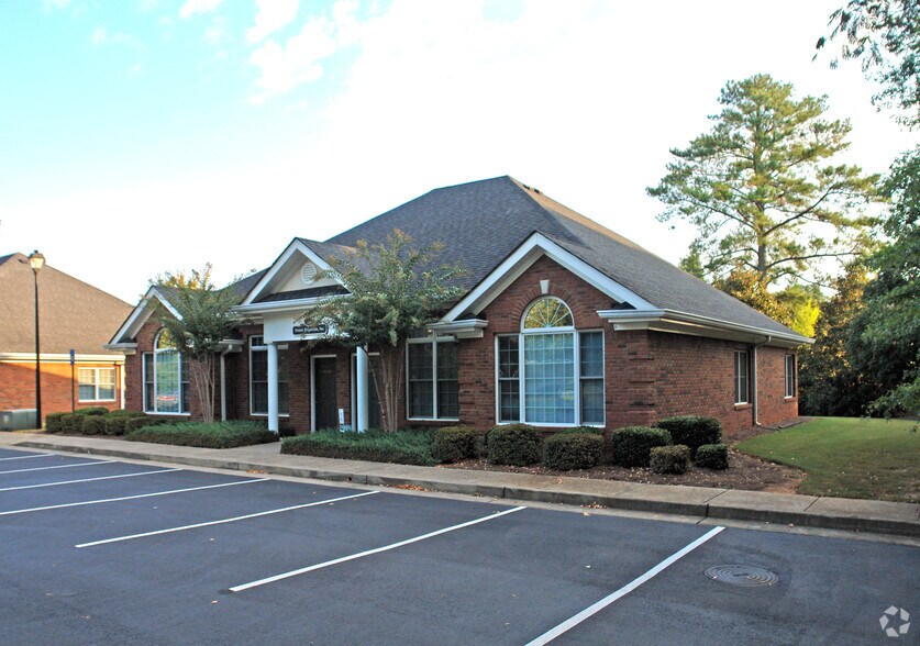 200 Macy Dr, Roswell, GA for sale - Primary Photo - Image 1 of 1
