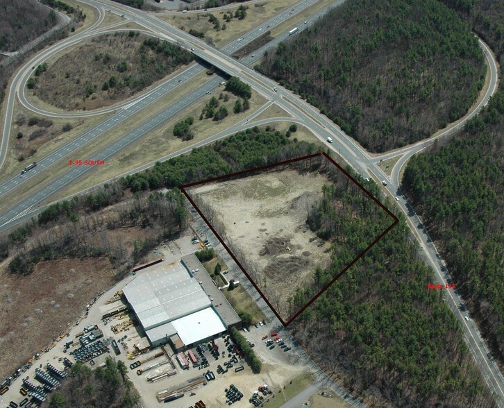 Carleton Dr, Georgetown, MA for sale - Primary Photo - Image 1 of 1