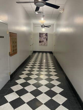 More details for 419 W Broadway St, Muskogee, OK - Office for Lease