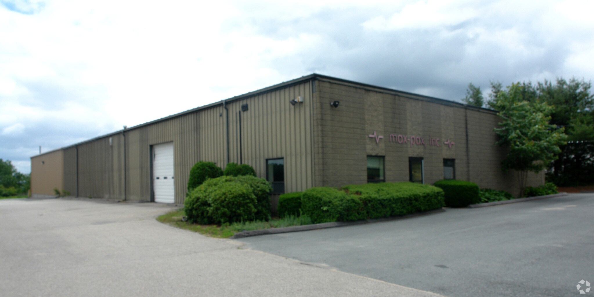 1518 Pontiac Ave, Cranston, RI for sale Primary Photo- Image 1 of 1