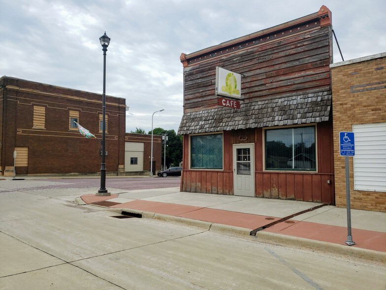 401 Main St, Lakefield, MN for sale - Building Photo - Image 1 of 1