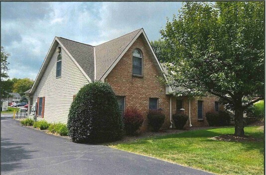 1029 Quentin Rd, Lebanon, PA for sale Primary Photo- Image 1 of 1