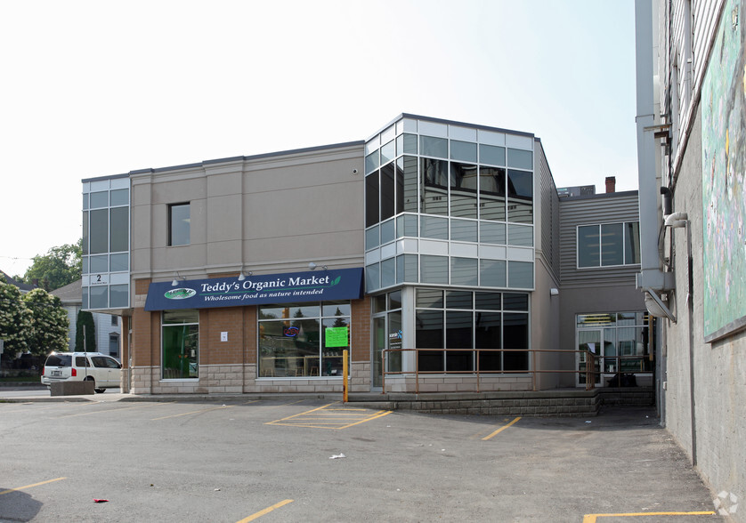 2 Brock St W, Uxbridge, ON for lease - Building Photo - Image 2 of 2