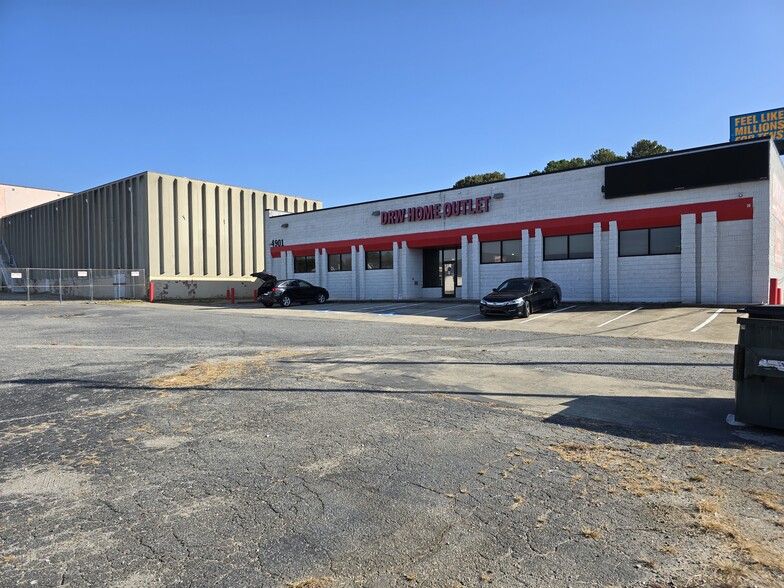 4901 Old National Hwy, College Park, GA for lease - Building Photo - Image 1 of 13