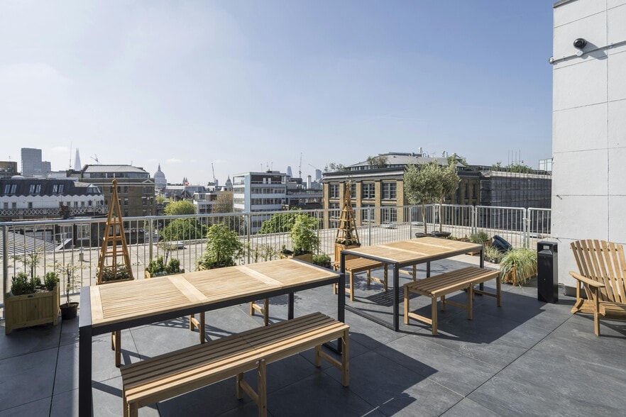 42 St. John St, London for lease - Building Photo - Image 3 of 16