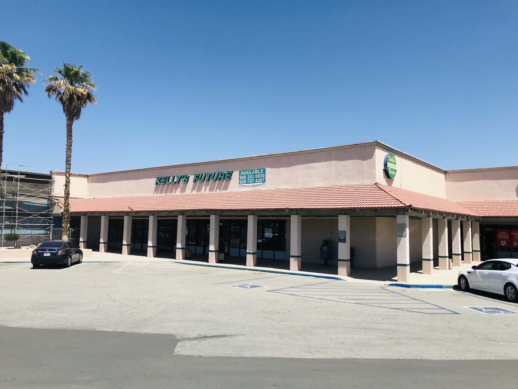 5720057274 29 Palms Hwy, Yucca Valley, CA 92284 Desert Hills Plaza