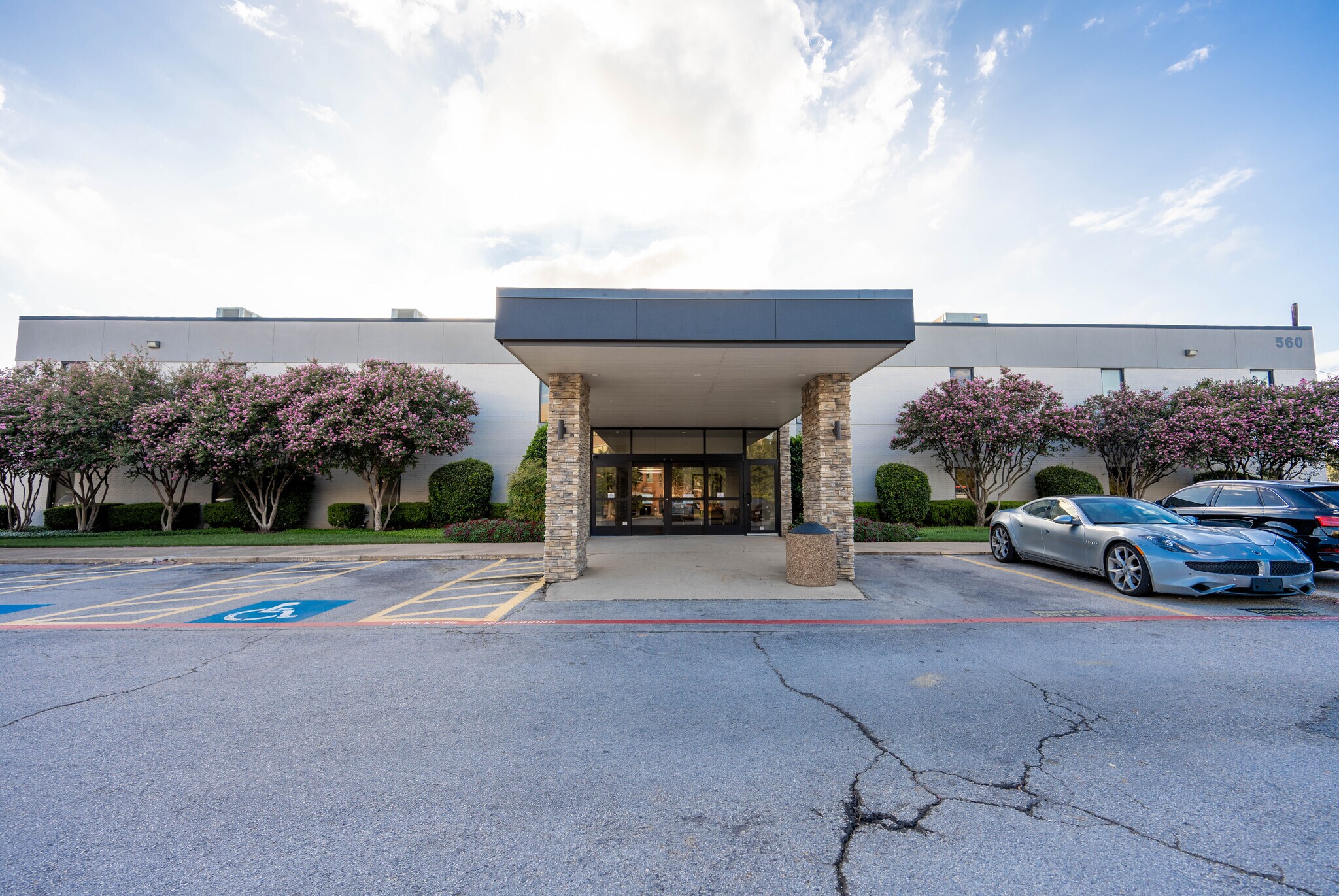 560 W Main St, Lewisville, TX for sale Primary Photo- Image 1 of 1