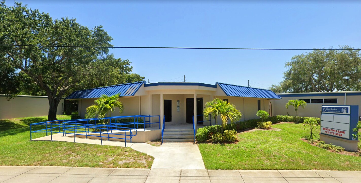 2007 Okeechobee Rd, Fort Pierce, FL 34950 Okeechobee Office Warehouse