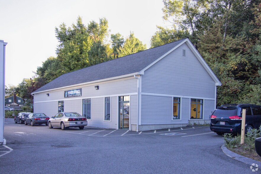 12 Sawtelle Rd, Leominster, MA 01453