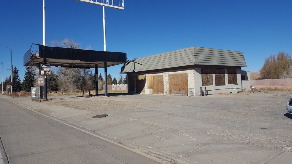 200 Bear River Dr, Evanston, WY 82930