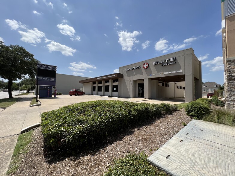 2416 W Holcombe Blvd, Houston, TX for lease - Building Photo - Image 1 of 6