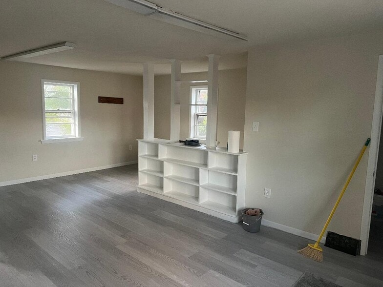 708 Willow St, Southampton, PA for lease - Building Photo - Image 3 of 11