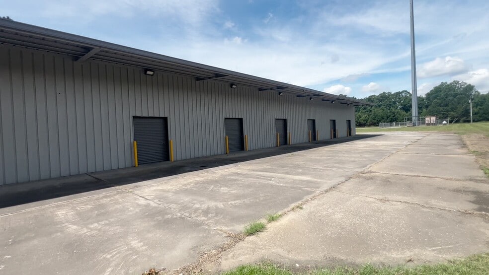 800 Industrial Cir, Phenix City, AL for lease - Commercial Listing Video - Image 2 of 22