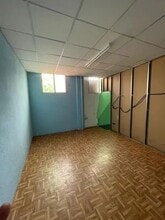 Retail in Ávila, Ávila for lease Interior Photo- Image 2 of 2