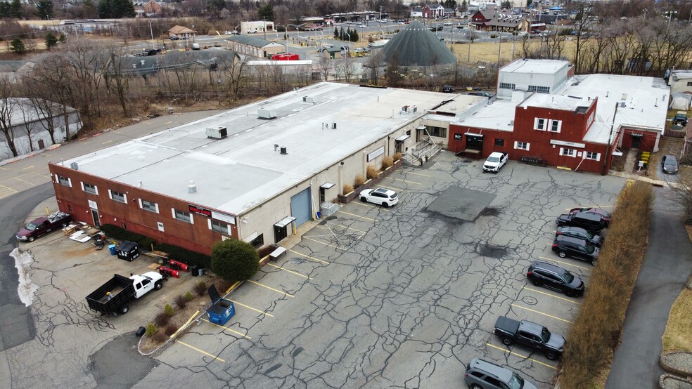 47 Maple Ave, Flemington, NJ for lease - Building Photo - Image 3 of 52