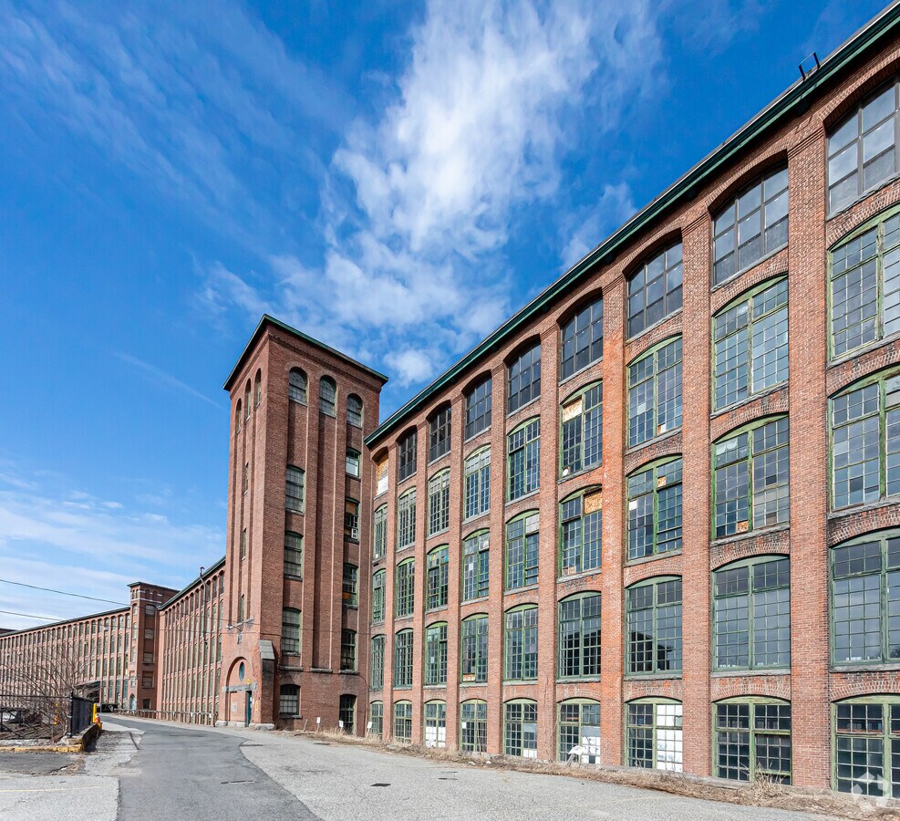 165 Front St, Chicopee, MA 01013