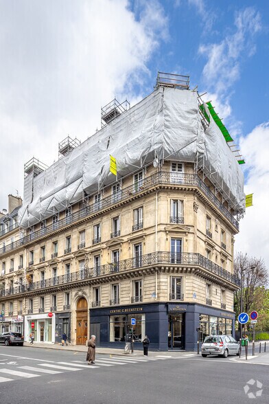 Retail in Paris for lease - Building Photo - Image 2 of 2