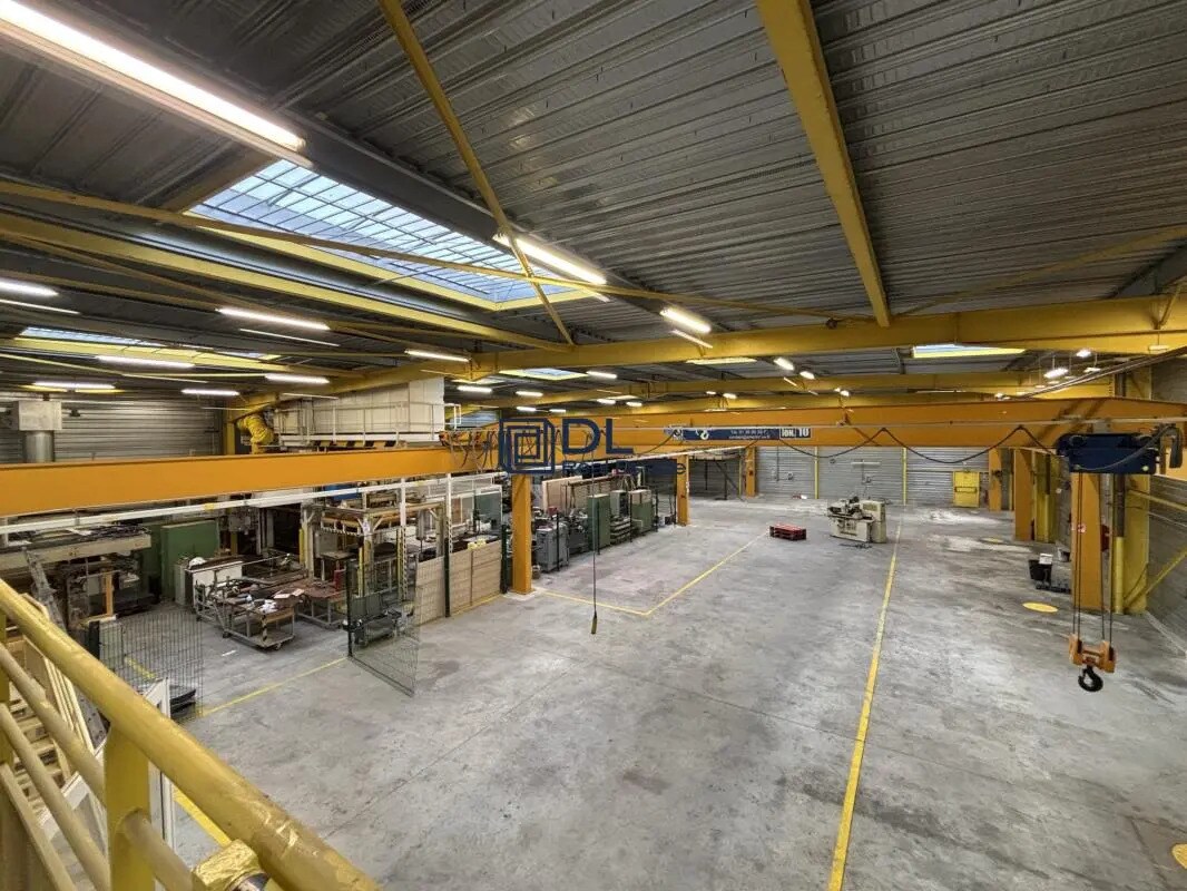 Industrial in La Ville-du-Bois for sale Interior Photo- Image 1 of 10