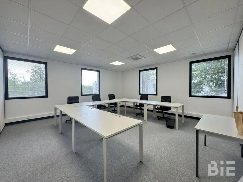 Office in Mérignac for lease - Interior Photo - Image 3 of 7