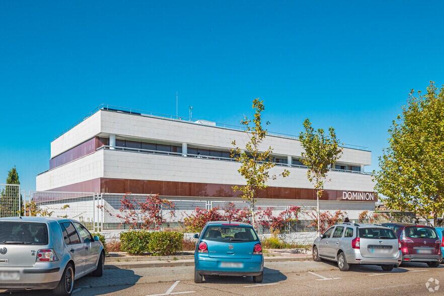 Calle José Echegaray, 1, Las Rozas de Madrid, Madrid for lease - Building Photo - Image 2 of 3