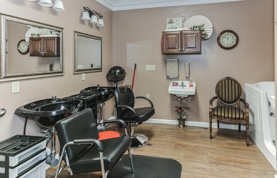 1073 S Enota Dr NE, Gainesville, GA for sale - Building Photo - Image 3 of 10