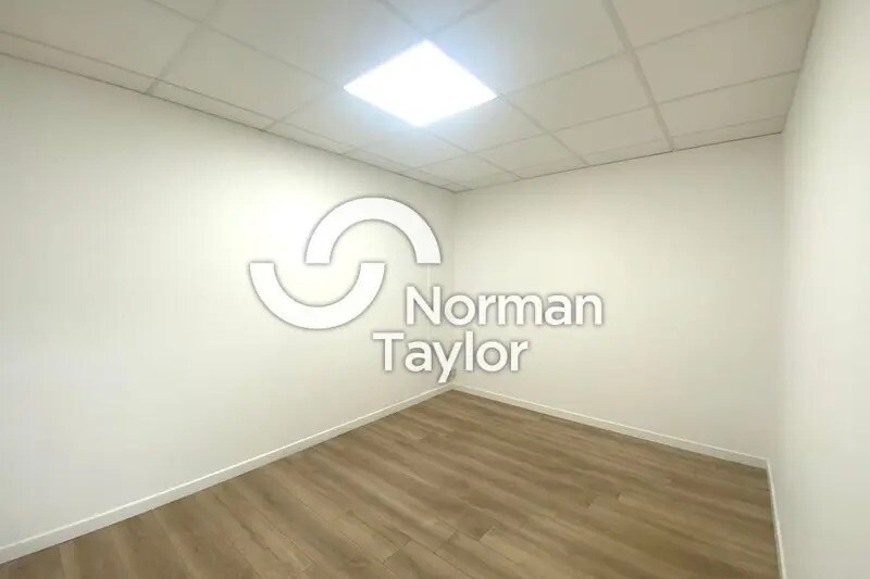 Office in Montpellier for lease - Interior Photo - Image 3 of 5