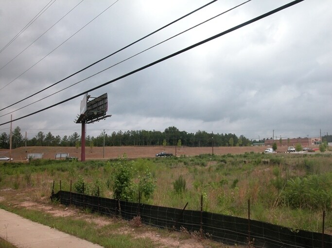 7817 Veterans Pky, Columbus, GA 31909