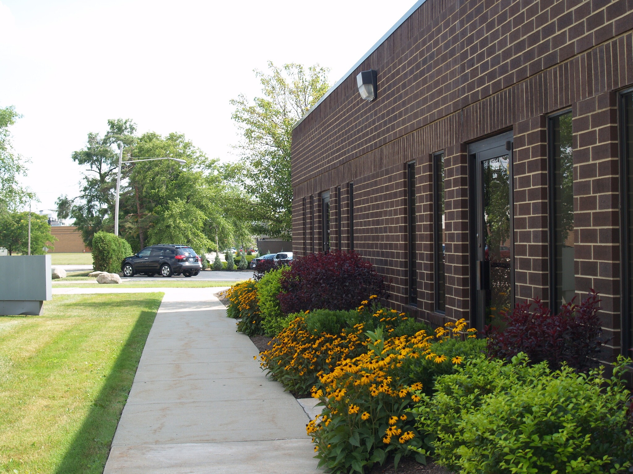 4920 Commerce Pky, Warrensville Heights, OH for lease Building Photo- Image 1 of 6